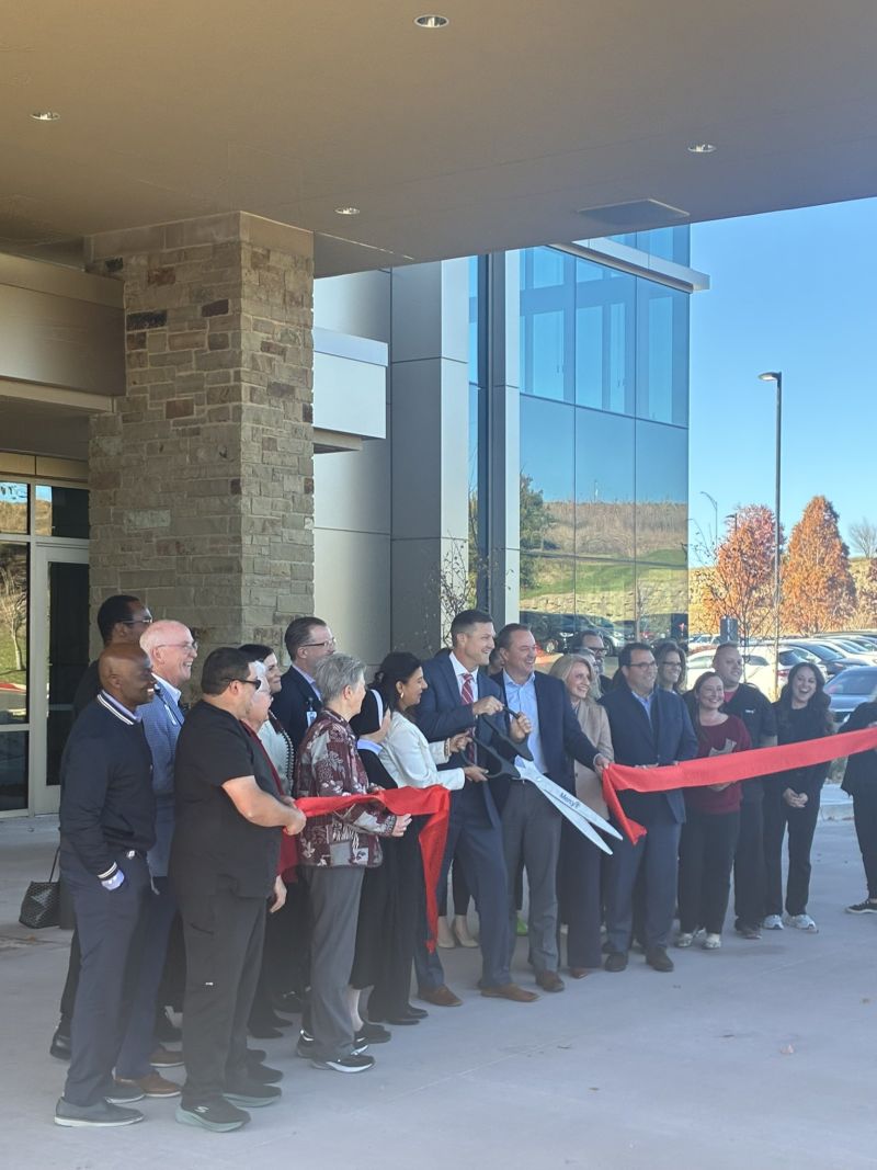 Image for the Tweet beginning: Groundbreaking on the Mercy South